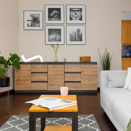 Wola Banderii By Renters Warsaw
