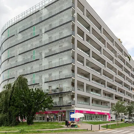 Wola Banderii By Renters Varsavia